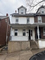 Building Photo - 526 Selfridge St