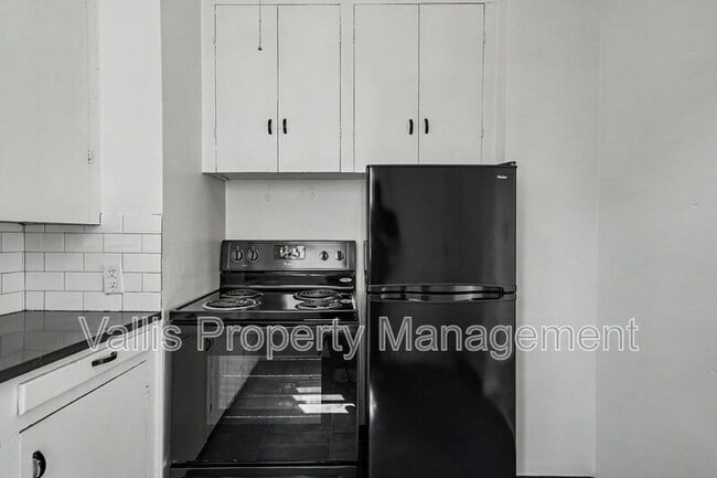 Building Photo - 522 19th St NE