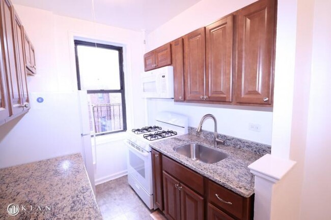 Building Photo - 1 bedroom in REGO PARK NY 11374