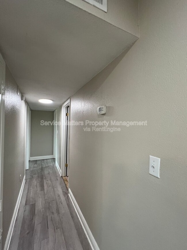 Building Photo - 3747 Berryhill Rd