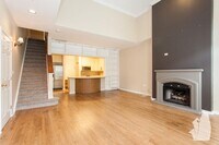 Building Photo - 2 bedroom in Chicago IL 60614