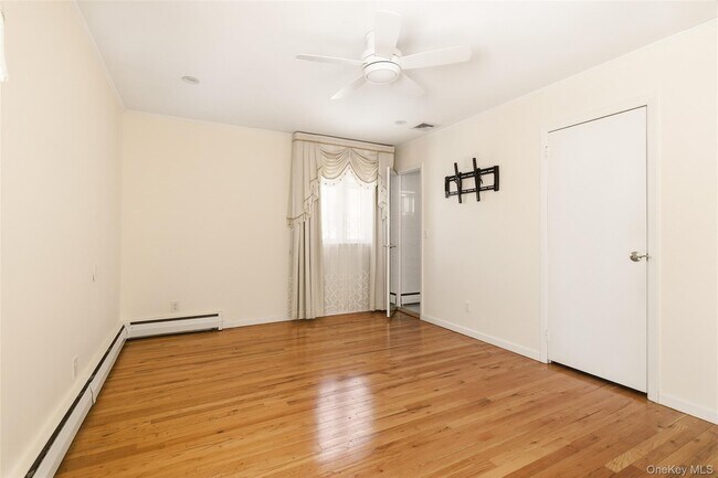 Building Photo - 716 Park Ln