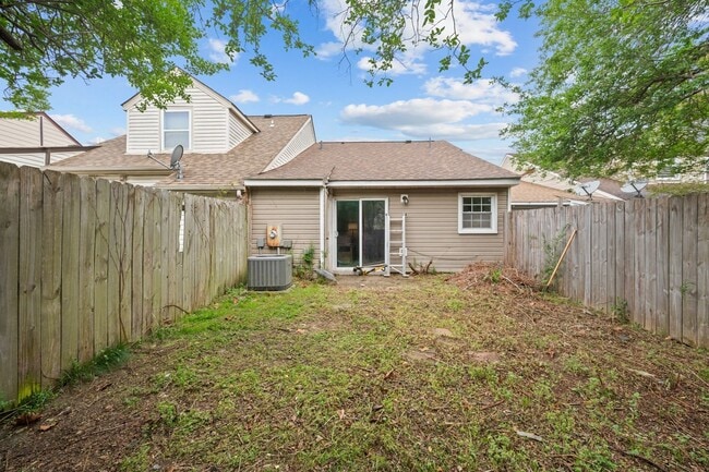 Building Photo - Charming 2-Bedroom Home in Virginia Beach