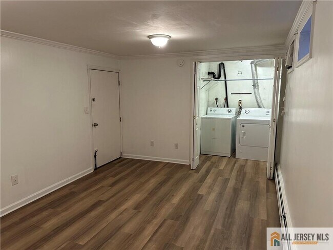 Building Photo - 1037 Cricket Ln