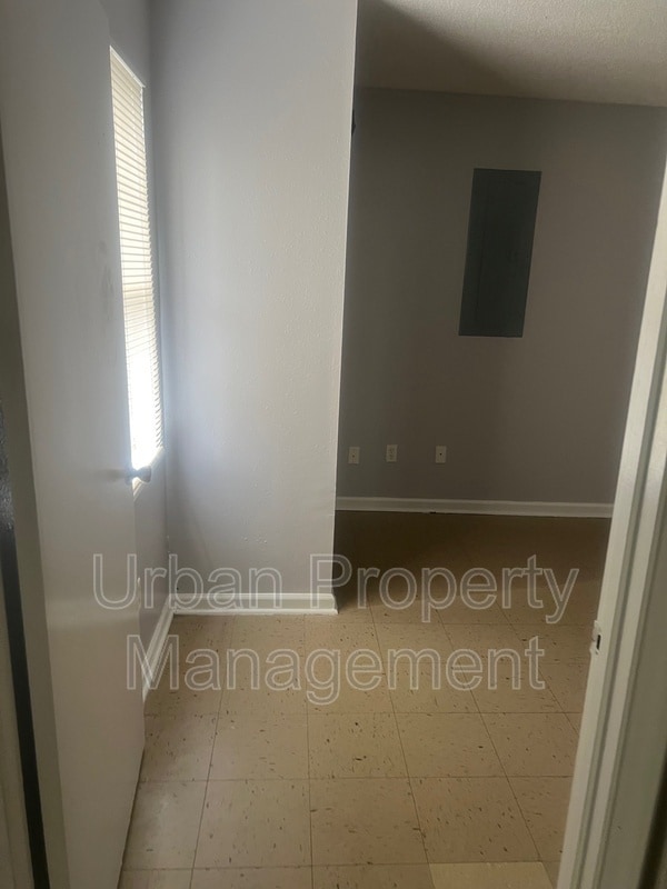 Building Photo - 283 Leath St