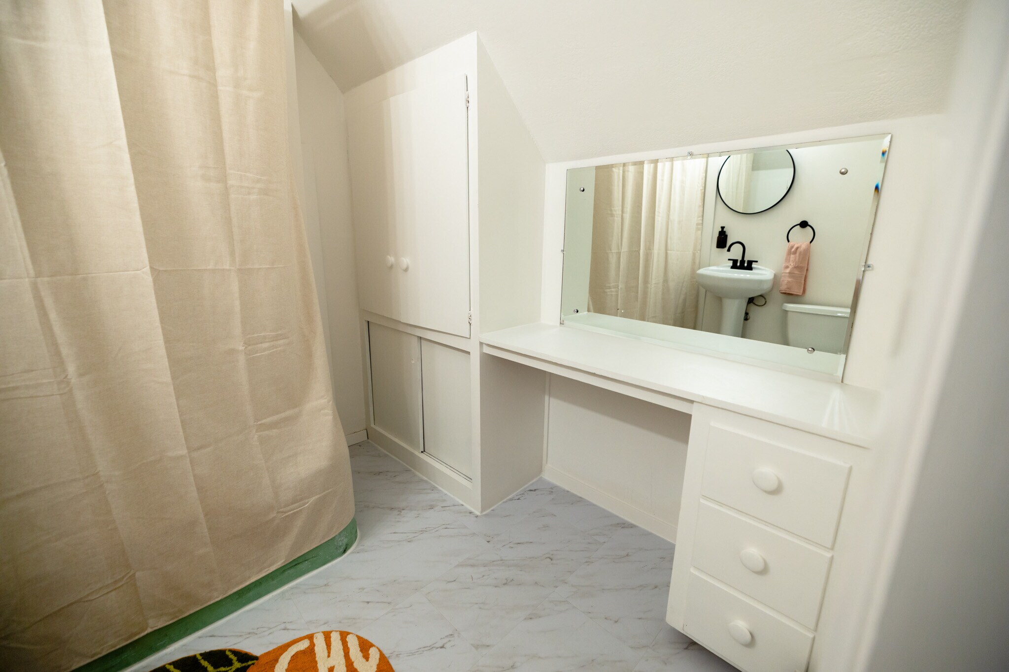 Building Photo - 1126 Jefferson St NE