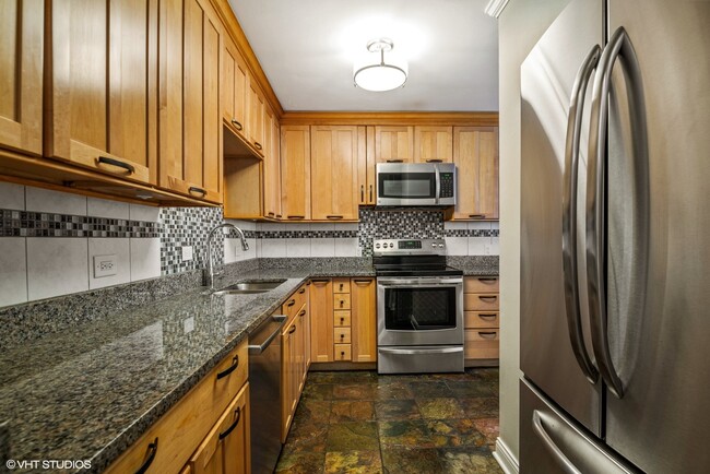 Building Photo - 4250 N Marine Dr