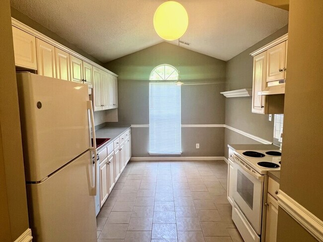 Building Photo - 8410 Cullingford Ln