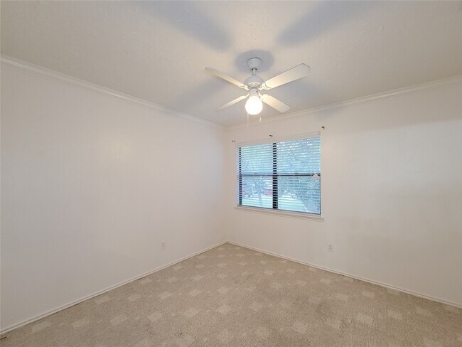 Building Photo - 3610 Honey Creek Dr