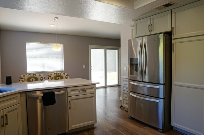 Building Photo - 44150 Calico Cir