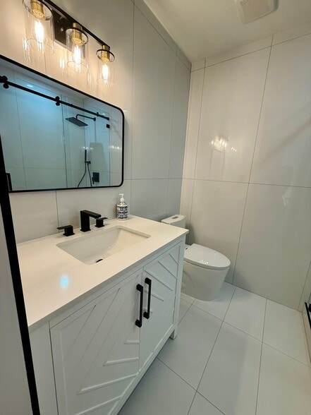 Building Photo - 13705 SW 91st Ct