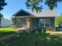 Building Photo - 2-Bed 2-Bath House in Farmington