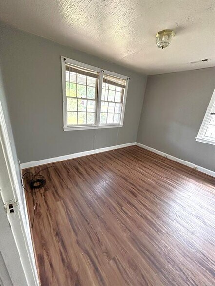 Building Photo - 3616 Gaston Ave