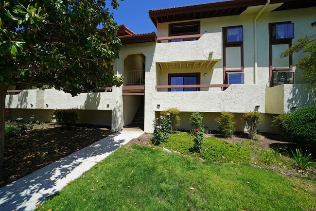 Building Photo - 28015 Sarabande Ln