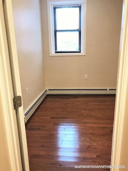 Building Photo - 349 Sumner St