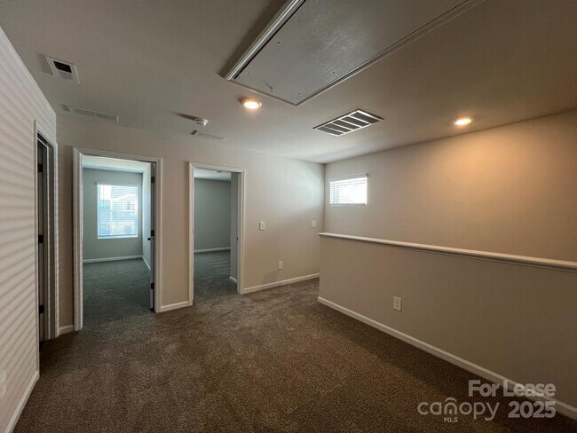 Building Photo - 3700 Backwater St