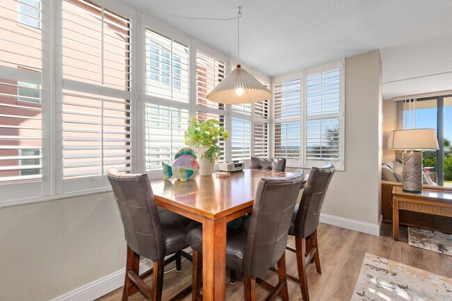 Building Photo - 6240 A1A S
