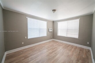 Building Photo - 119 Menores Ave