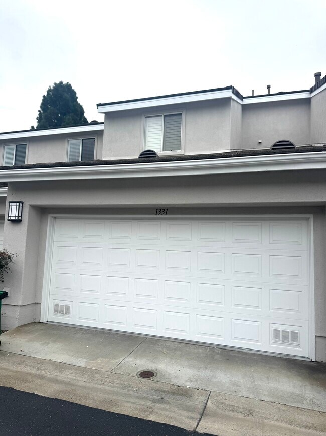 Building Photo - 1331 Statice Ct