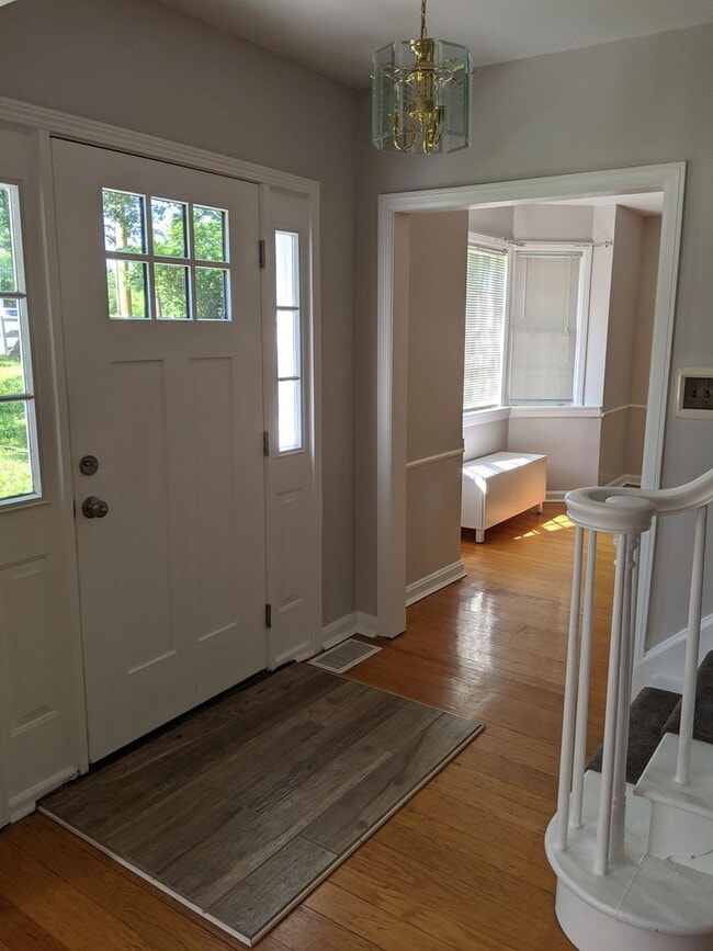 Building Photo - Spacious Home near Downtown Cincinnati