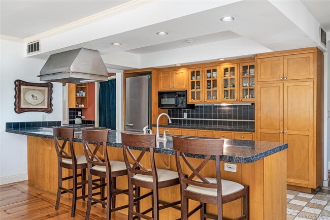 Building Photo - 197 US-9W