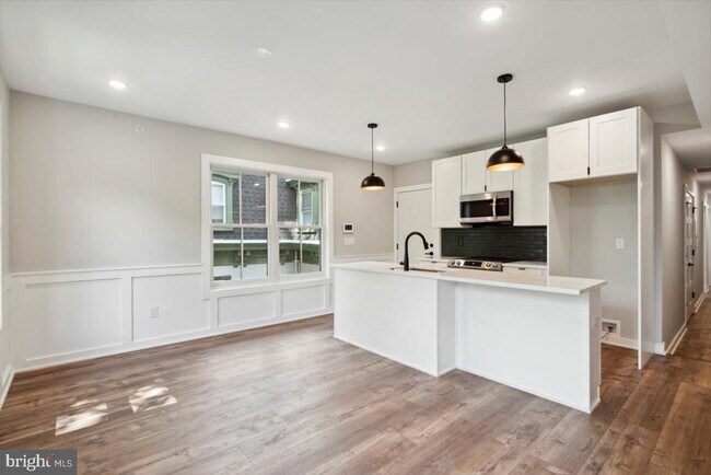 Building Photo - 3519 Hamilton St