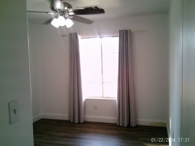 Building Photo - HOLIDAY SPECIAL $2847.50 MOVES YOU IN!!!   NW----SOLAR, SOLAR, SOLAR!!!   Application Pending