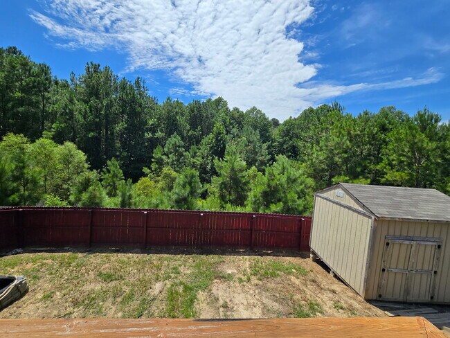 Building Photo - 1601 Mount Rainer Dr