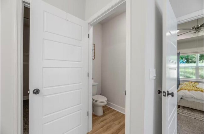 Building Photo - 2047 Hansel Hl Dr