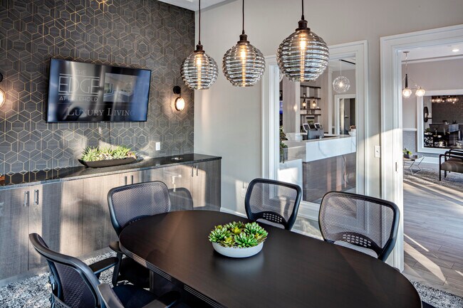 Building Photo - 426 Jessica Cir