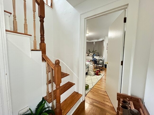 Building Photo - 89 6th St