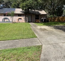 Building Photo - 2233 Westfall Dr