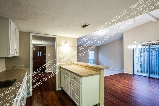 Building Photo - 3121 Fieldview Dr