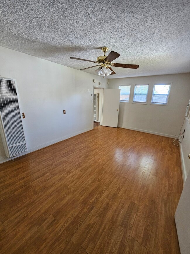 West Wing Bedroom/Office - 3851 Oakdale St