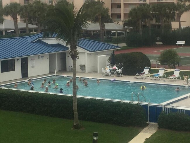 Building Photo - 5159 N Hwy A1A