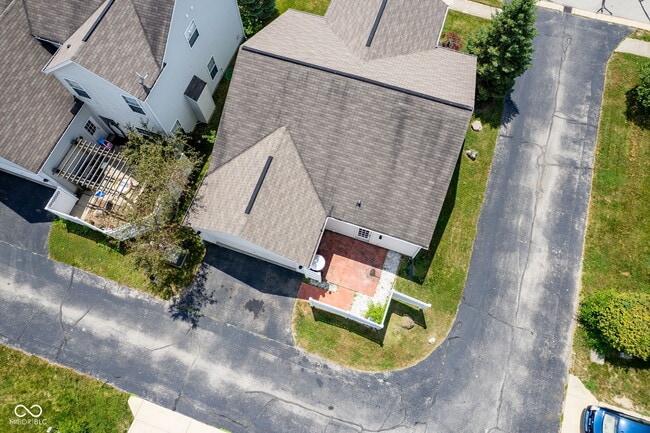 Building Photo - 952 Helston Ave
