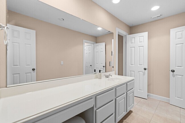 Building Photo - 28007 Gadwall Dr