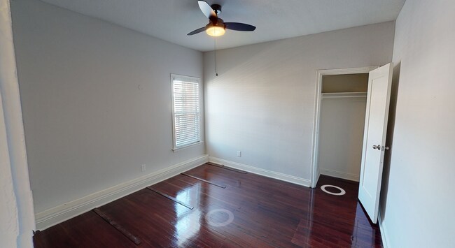 Building Photo - 752 S Mariposa Ave #204 Los Angeles, CA 90005