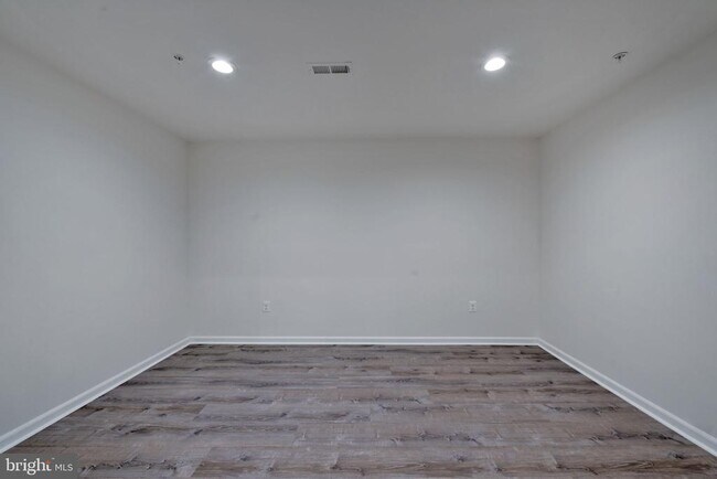 Building Photo - 1103 Grady Ct