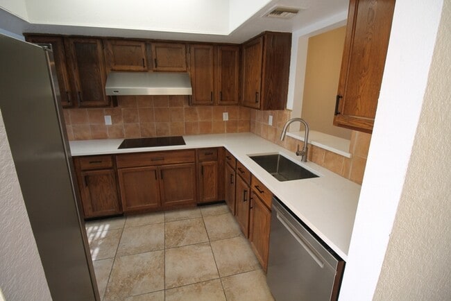 Building Photo - 2486 N Ironwood Ridge Dr
