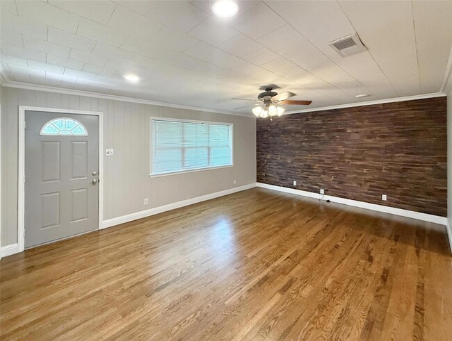 Building Photo - 9580 Dogwood St