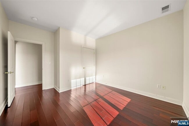 Building Photo - 2404 Windsor Park Ct