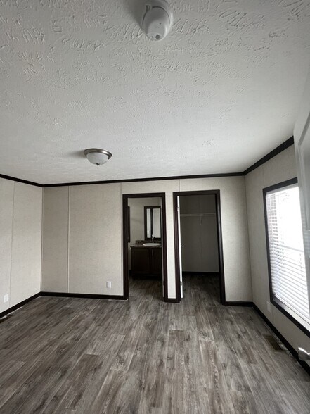 Building Photo - 333 E Lakewood Blvd