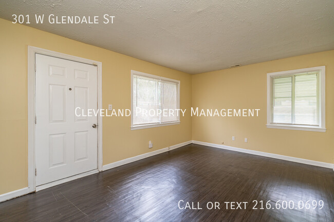 Building Photo - 301 W Glendale St
