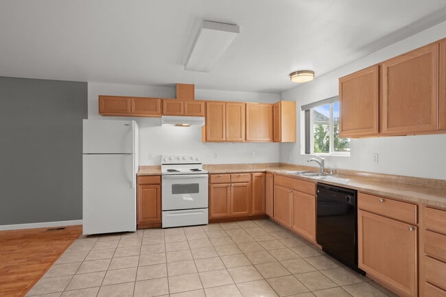 Building Photo - 717 S Stevens
