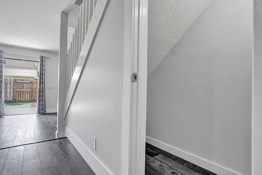 Building Photo - 5084 S University Dr