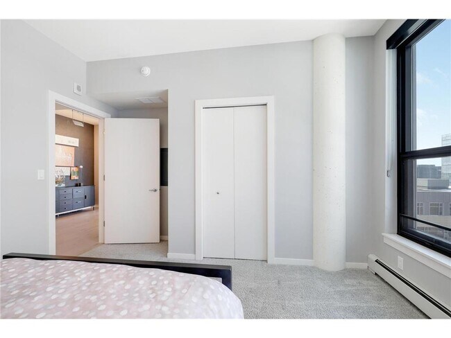 Building Photo - 740 Portland Ave