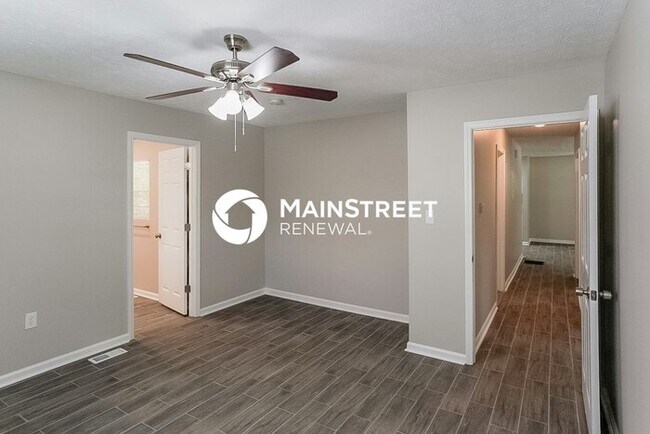 Building Photo - 3 Bedroom Pet-Friendly Home in Fairburn, G...