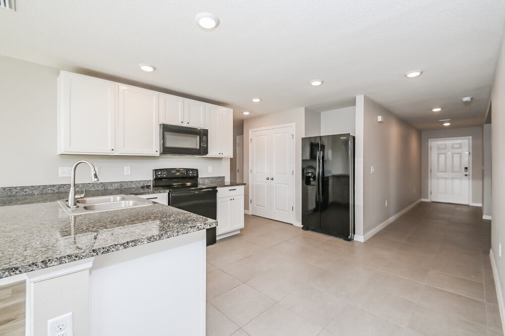 Building Photo - 11702 MIracle Mile Dr
