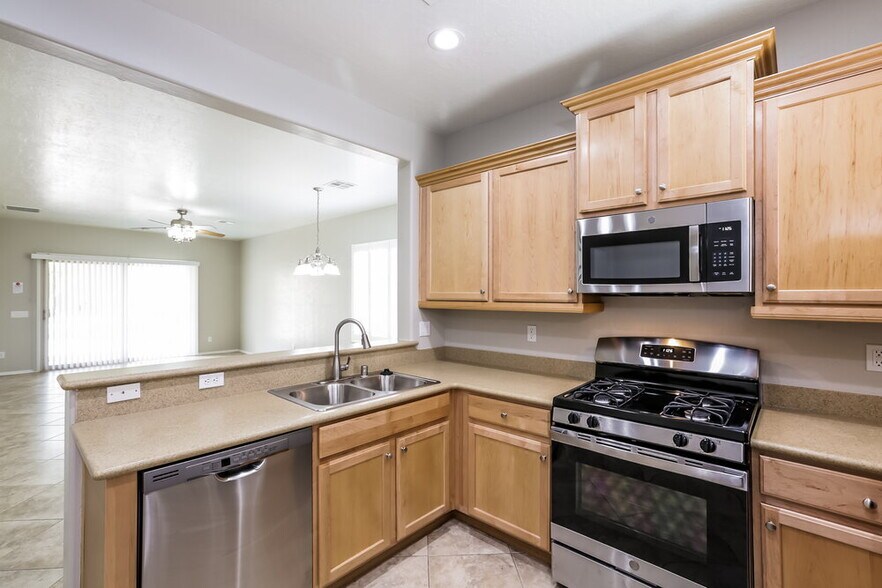 Building Photo - 6166 Jutland Ave